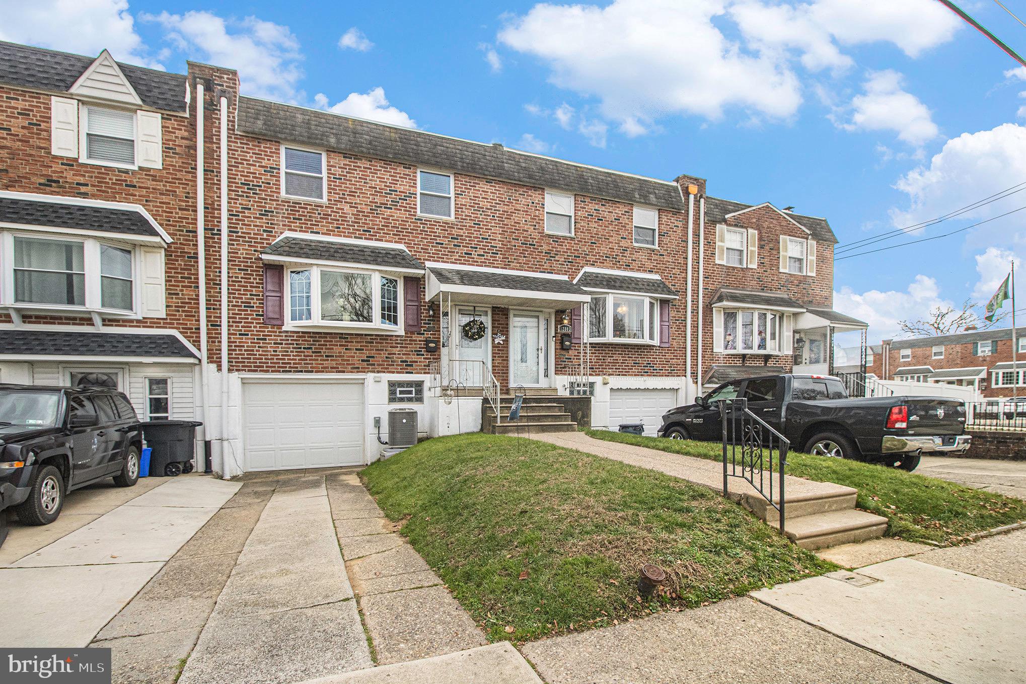 12805 Dunks Ferry Road Philadelphia, PA 19154 - Photo 2 of 25
