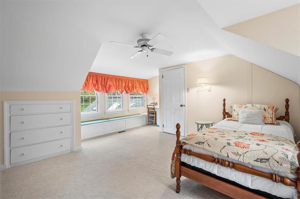 1815 Murdstone Road Pittsburgh, PA 15241 - Photo 20 of 25 Gallery Image 20
