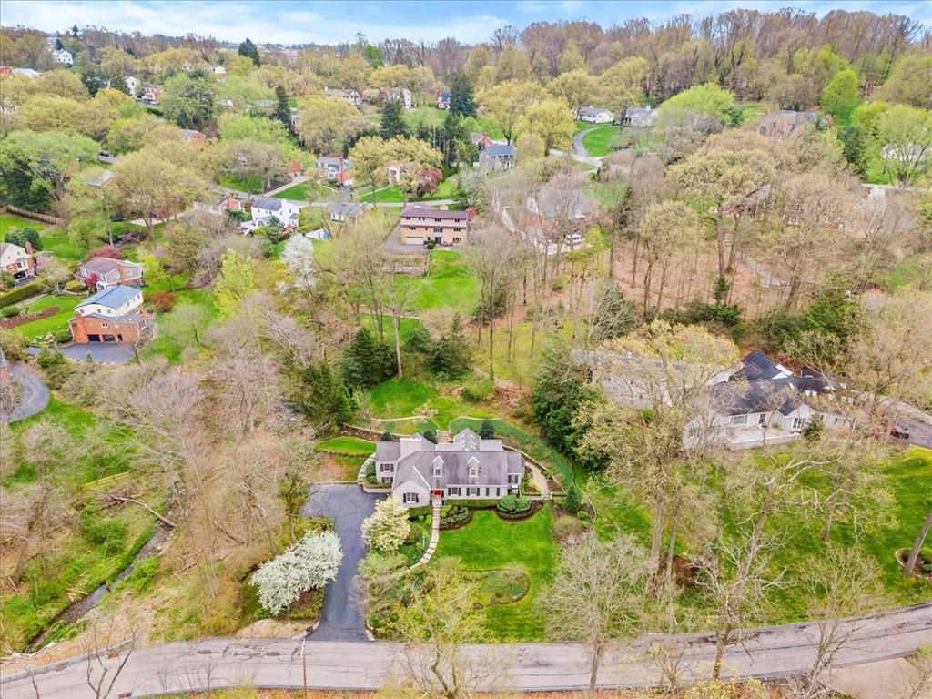 1815 Murdstone Road Pittsburgh, PA 15241 - Photo 2 of 25 Gallery Image 2