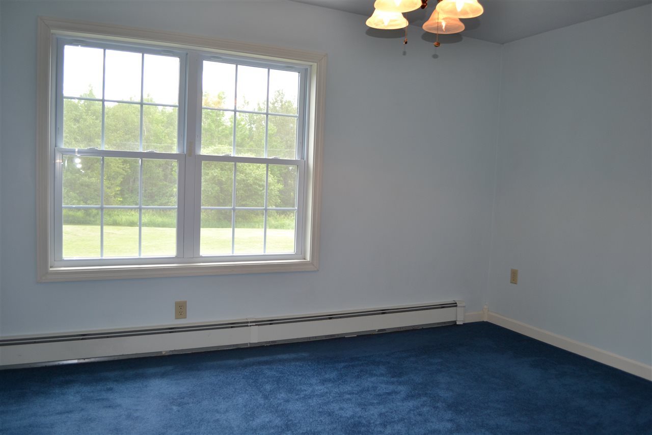 35 Knapp Road Piermont, NH 03779 - Photo 11 of 38