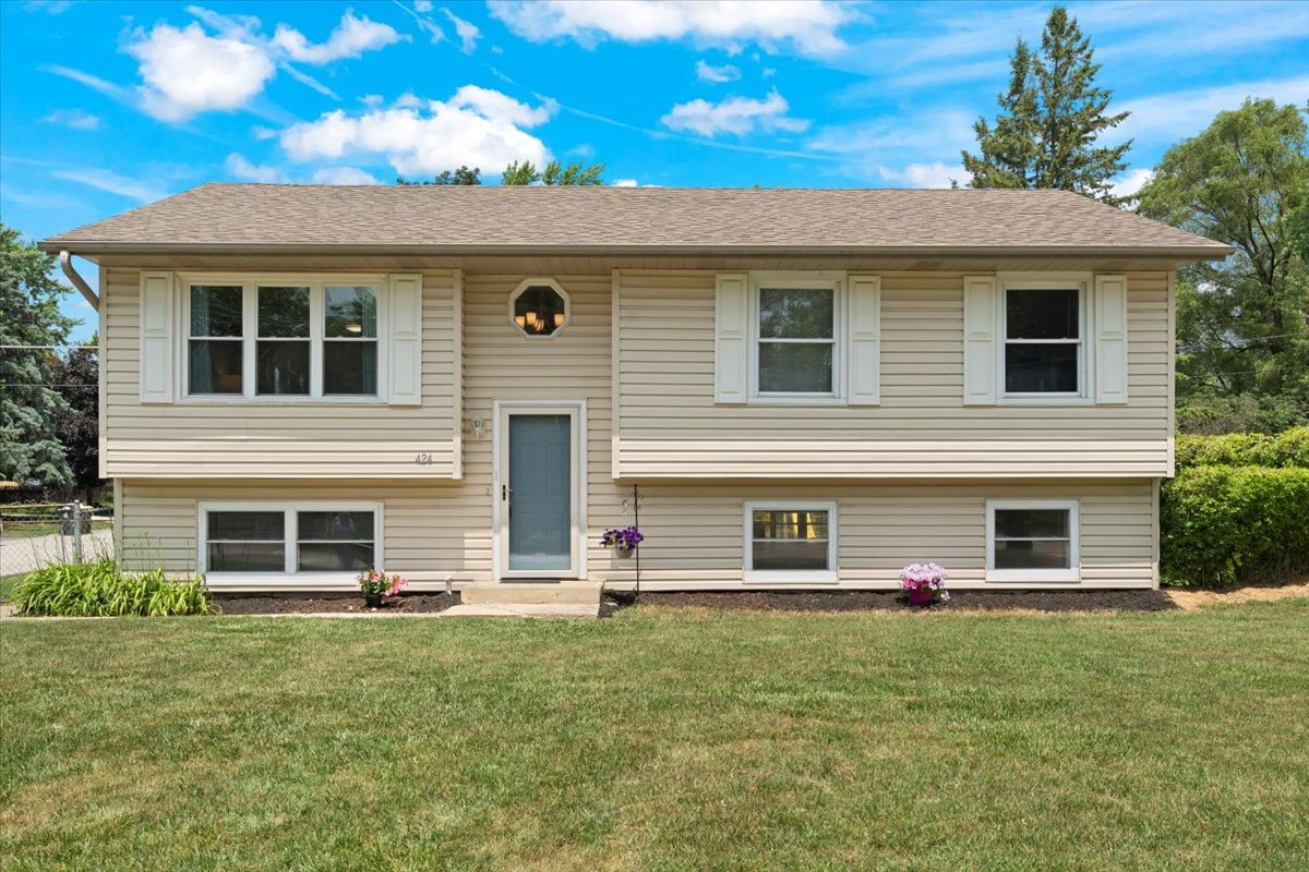 424 East Shorewood Rd  