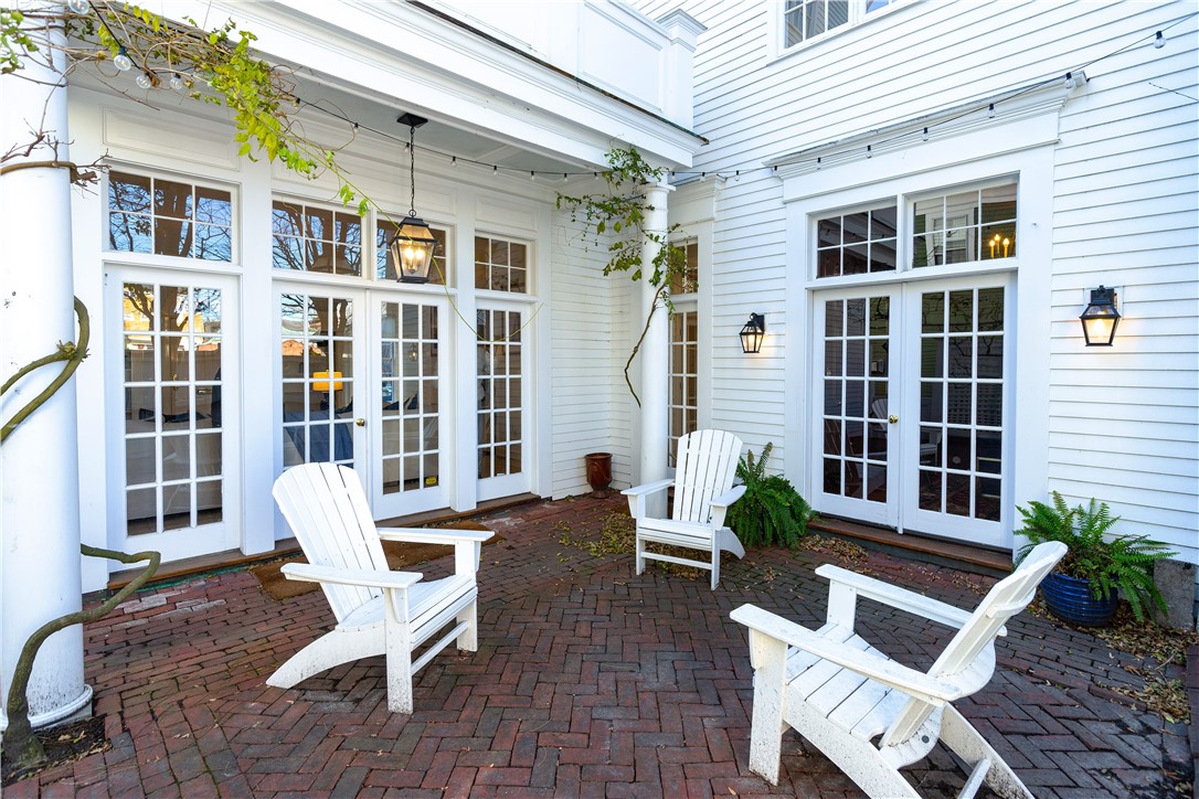 10 Franklin Street Newport, RI 02840 - Photo 13 of 48