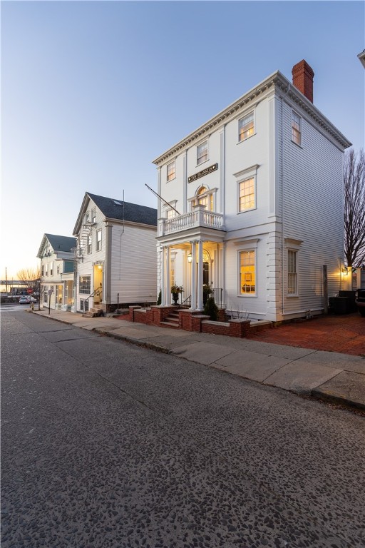 10 Franklin Street Newport, RI 02840 - Photo 2 of 48