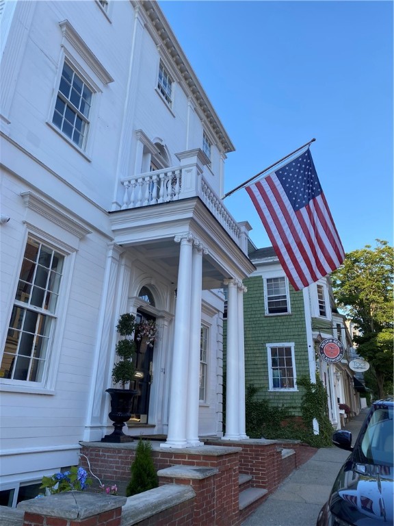 10 Franklin Street Newport, RI 02840 - Photo 3 of 48
