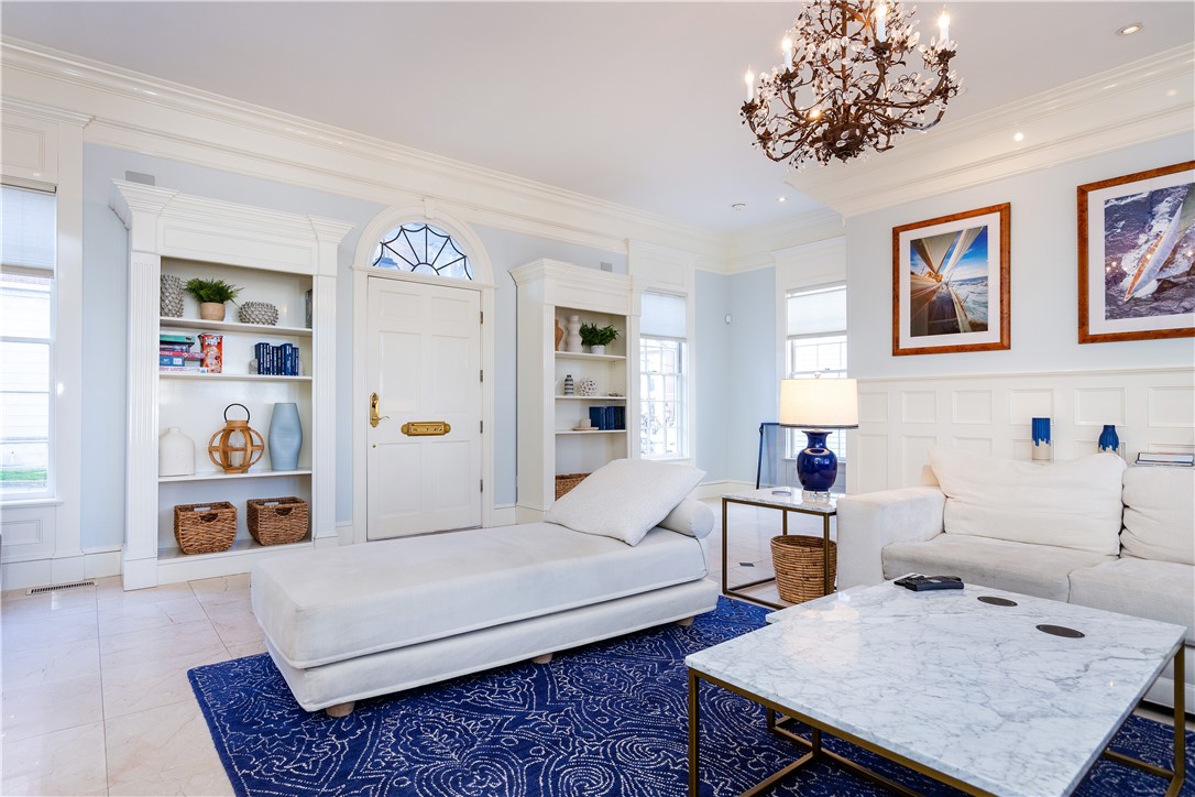 10 Franklin Street Newport, RI 02840 - Photo 8 of 48