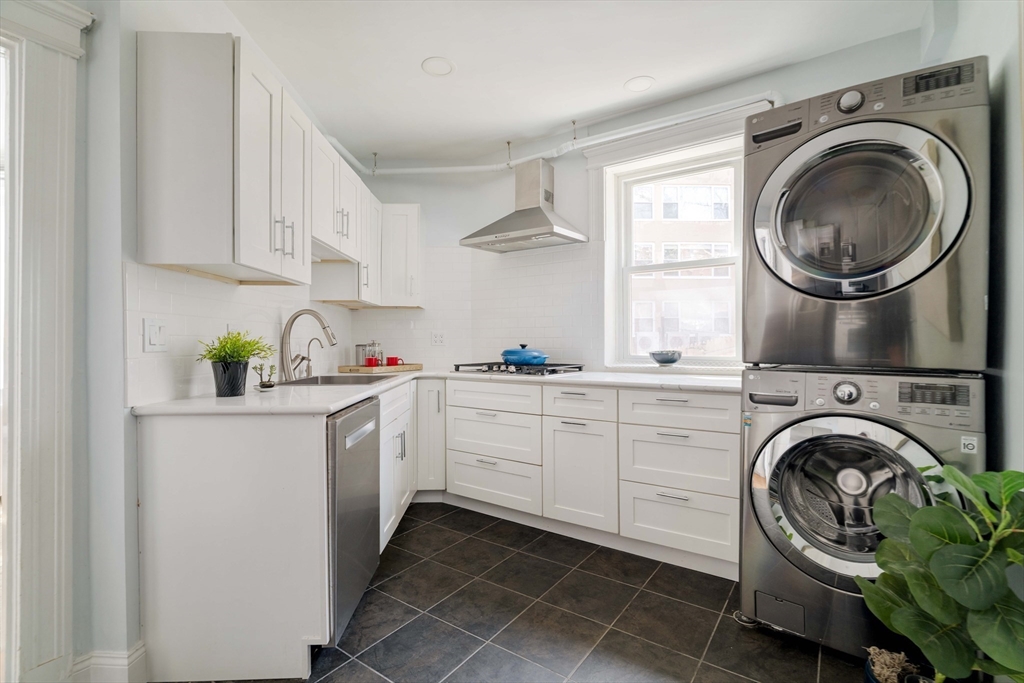 24 Summit Avenue, Unit 1 Brookline, MA 02446 - Photo 9 of 19