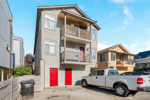 $1,850,000 | 3315 Claremont Avenue South, Seattle, WA 98144