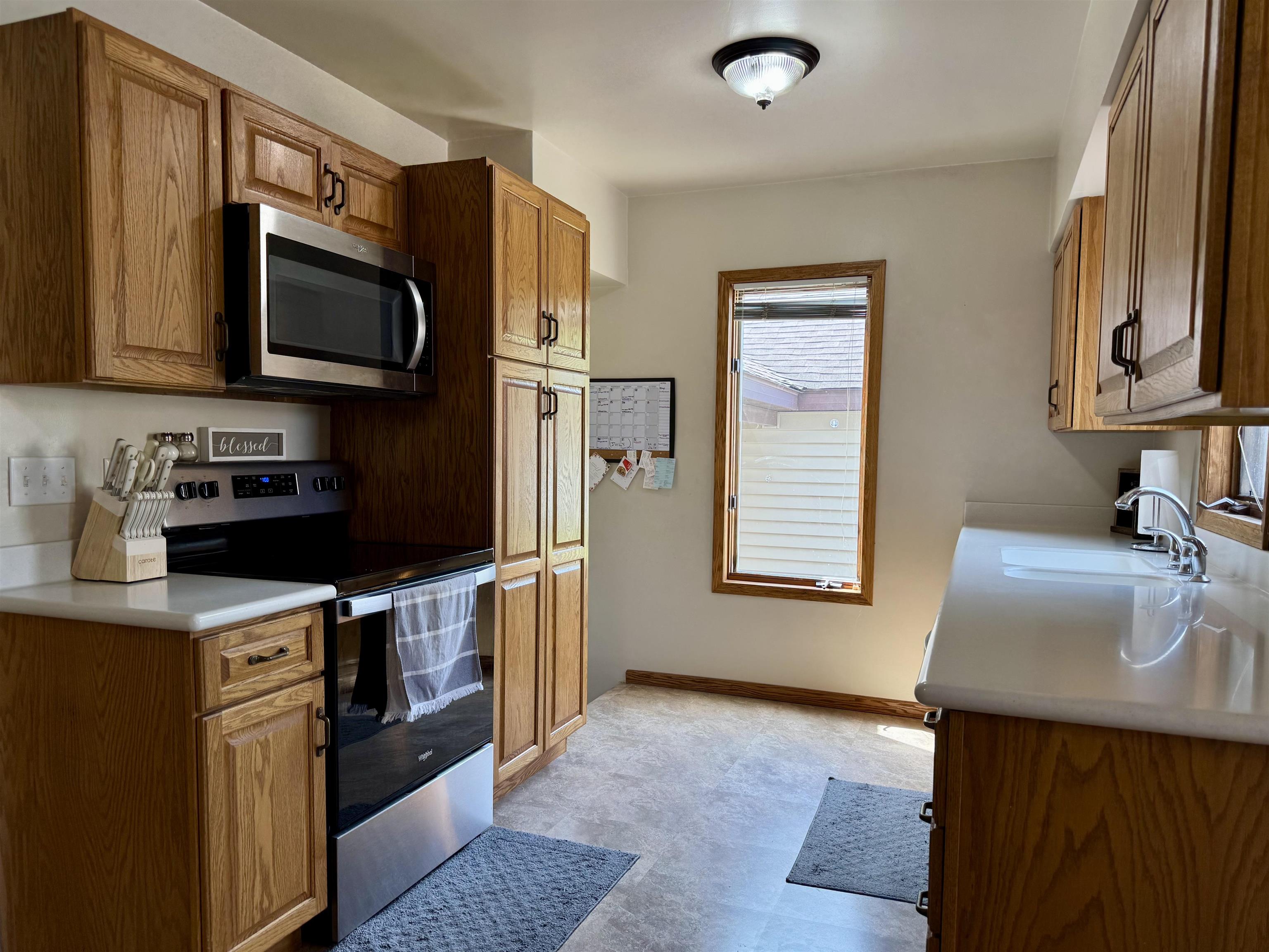 323 South Ohio Street Prairie du Chien, WI 53821 - Photo 12 of 38