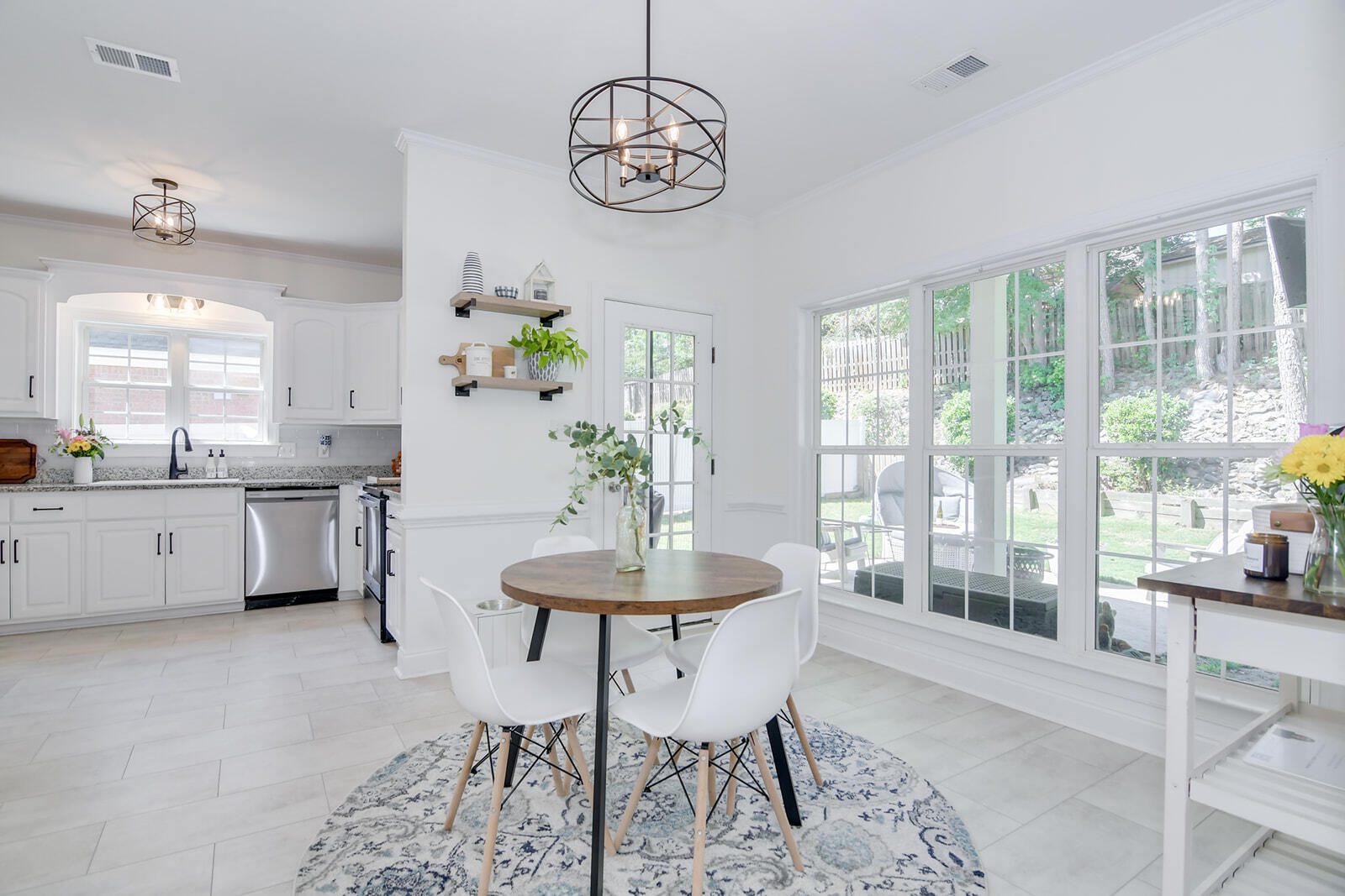 1102 Waltons Pass Evans, GA 30809 - Photo 11 of 35 Breakfast area