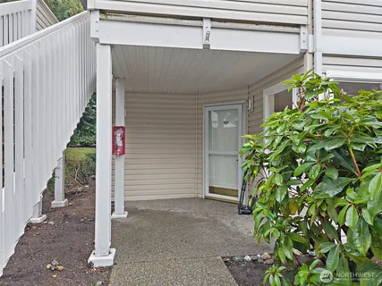 $389,950 | 9210 Market Place, Unit J101, Lake Stevens, WA 98258