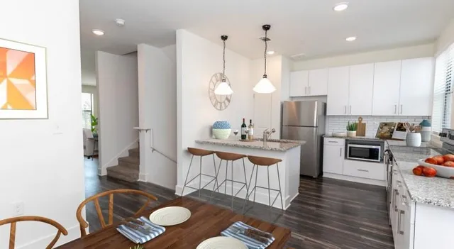 $2,141 | 5193 Peachtree Boulevard, Unit 1102, Chamblee, GA 30341