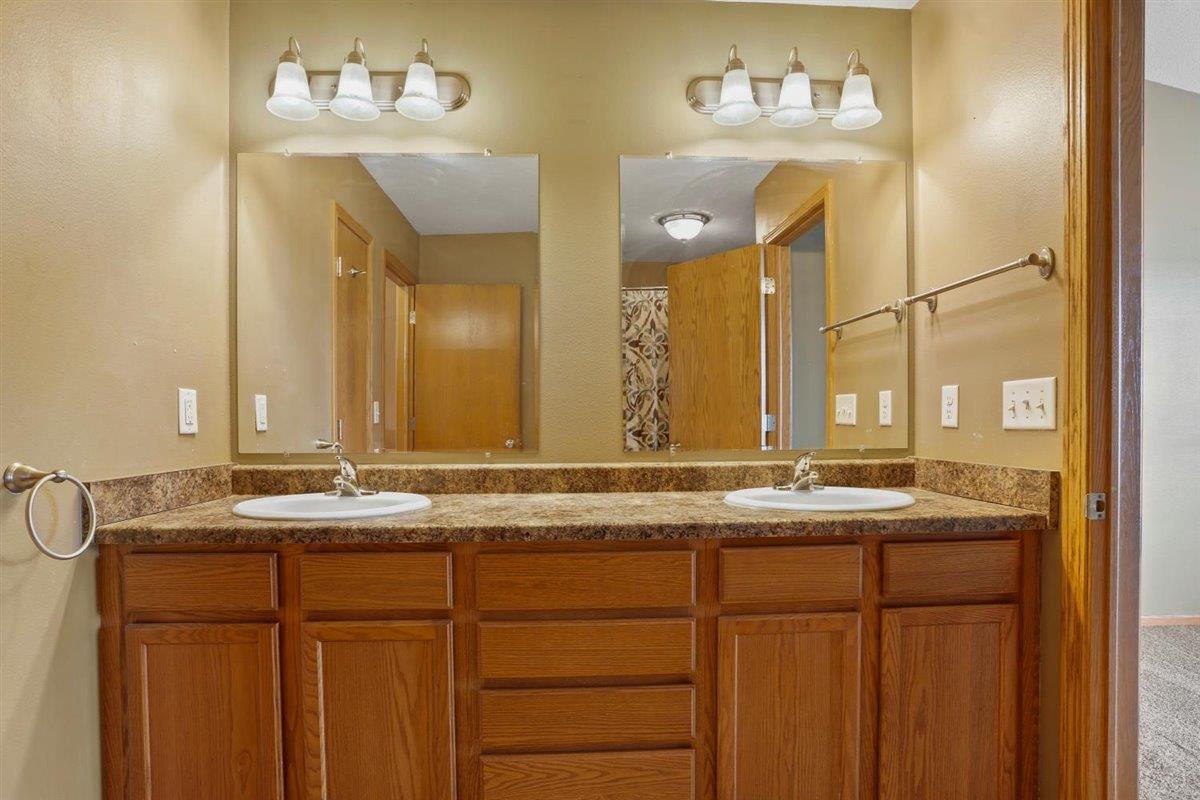 90 Watercress Road North Liberty, IA 52317 - Photo 17 of 40 Gallery Image 17