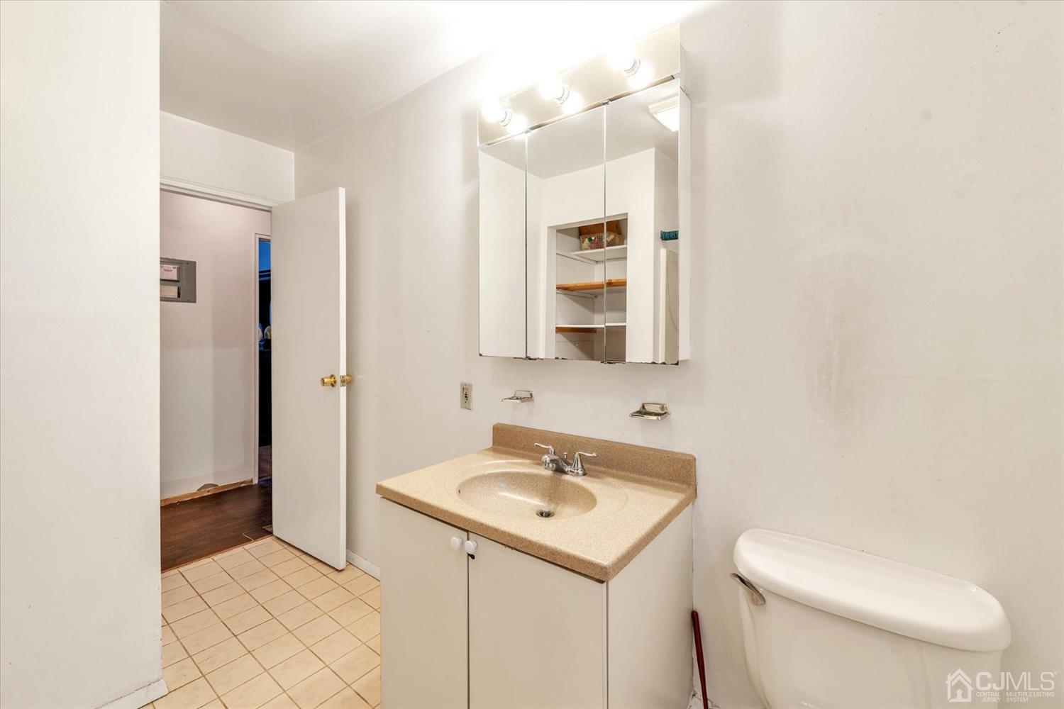 60 Fox Road, Unit 4B Edison, NJ 08817 - Photo 11 of 17 Gallery Image 11