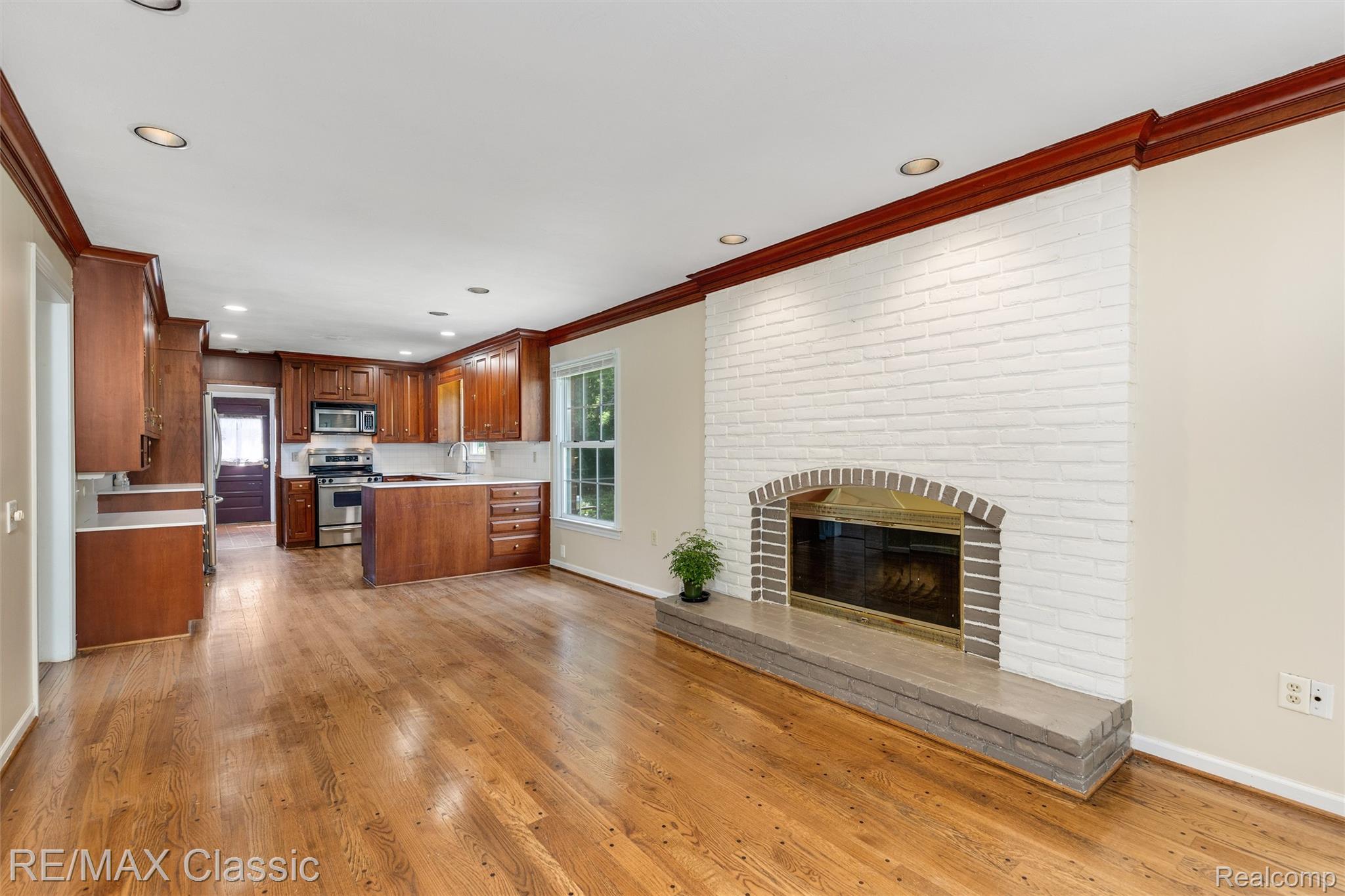 4268 Covered Bridge Road Bloomfield Hills, MI 48302 - Photo 6 of 35 09-4268 Covered Bridge Rd 0008.jpg