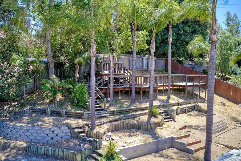 875 Viewpoint Drive San Marcos, CA 92078 - Photo 5 of 60