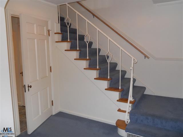 677 Neff Road Grosse Pointe, MI 48230 - Photo 8 of 30 31132447-7.JPG