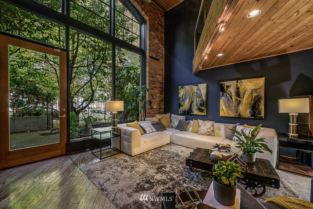 1406 Harvard Avenue, Unit 2 Seattle, WA 98122 - Photo 4 of 26