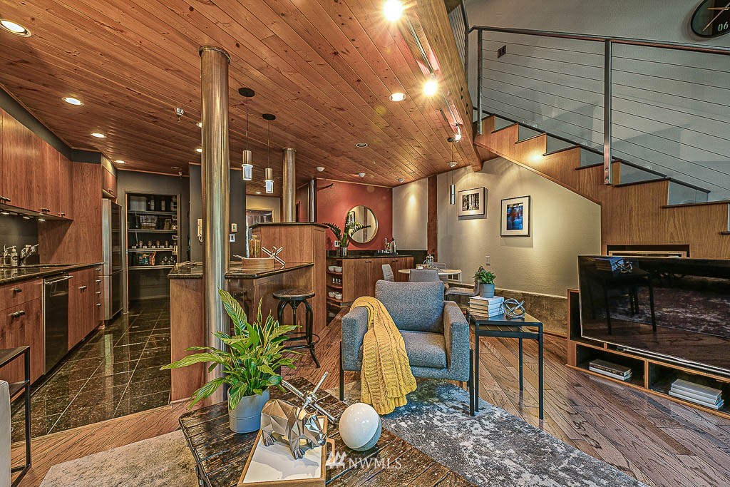 1406 Harvard Avenue, Unit 2 Seattle, WA 98122 - Photo 5 of 26