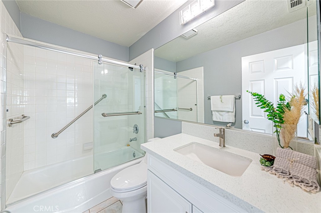 15230 Riviera Lane La Mirada, CA 90638 - Photo 15 of 47