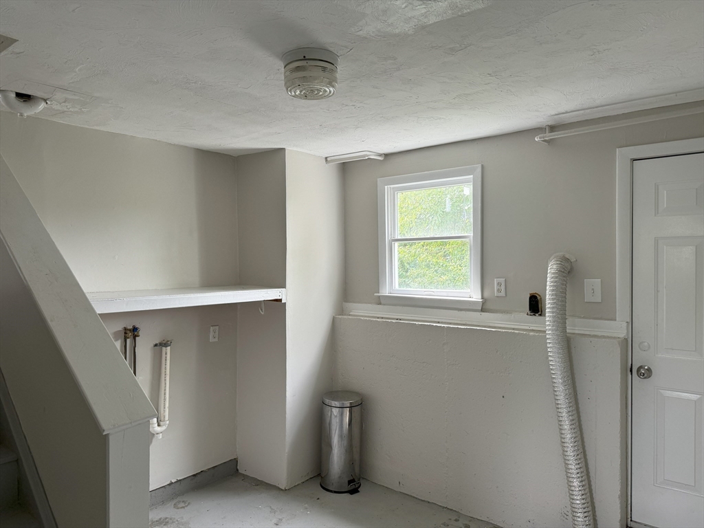 587 Boston Road Billerica, MA 01821 - Photo 10 of 11