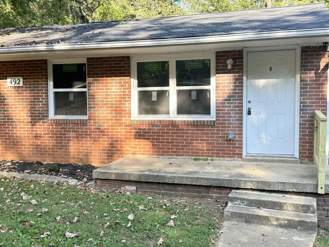 $850 | 492 Oak Street, Unit B, Clarksville, TN 37042