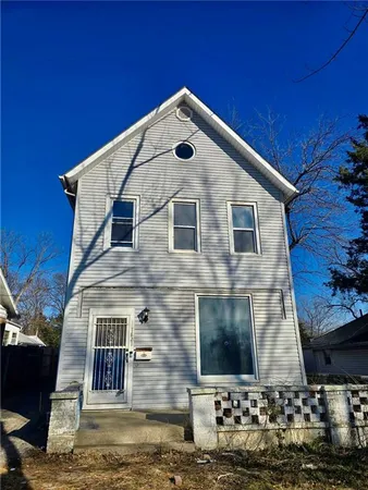 $154,700 | 1821 South Sterling Avenue, Independence, MO 64052