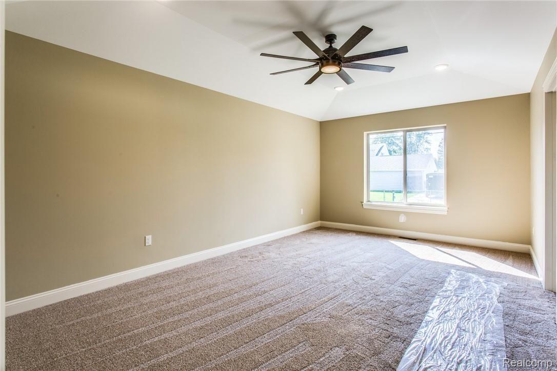 122 Rella Rae Avenue Marysville, MI 48040 - Photo 13 of 30 122 Rella Rae Ave-20.JPG
