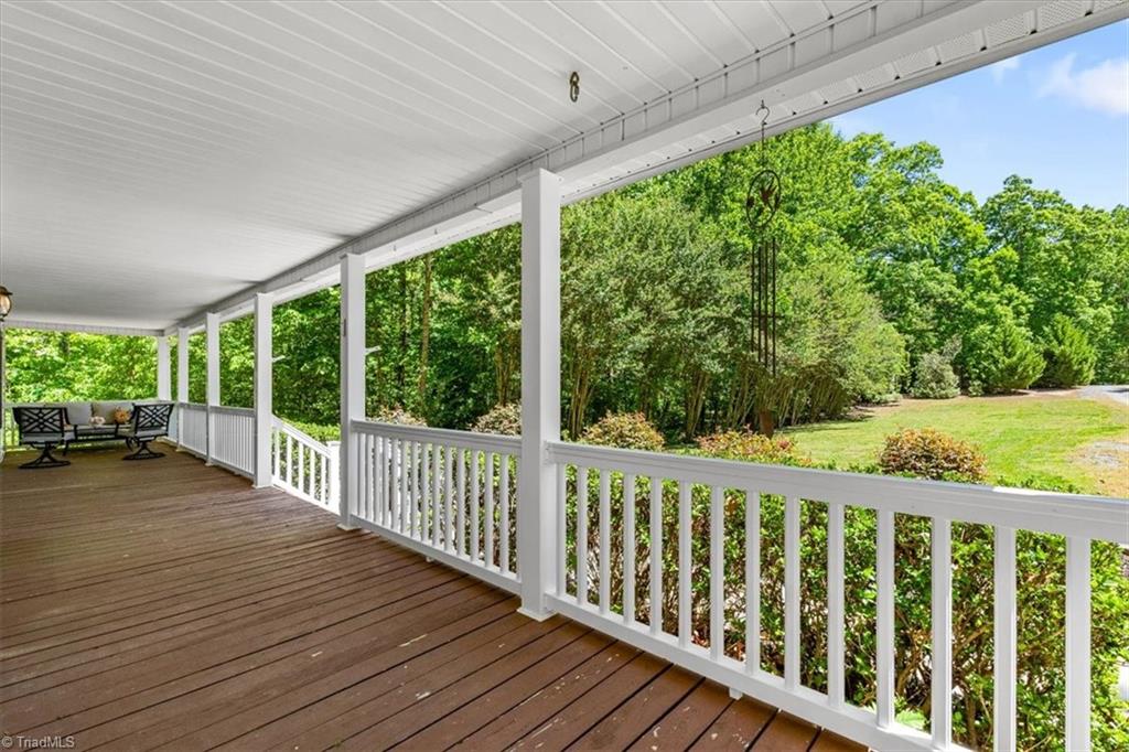 1056 Iron Mountain Road Asheboro, NC 27205 - Photo 4 of 37
