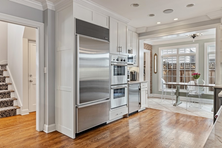 1018 Cherokee Road Wilmette, IL 60091 - Photo 8 of 22