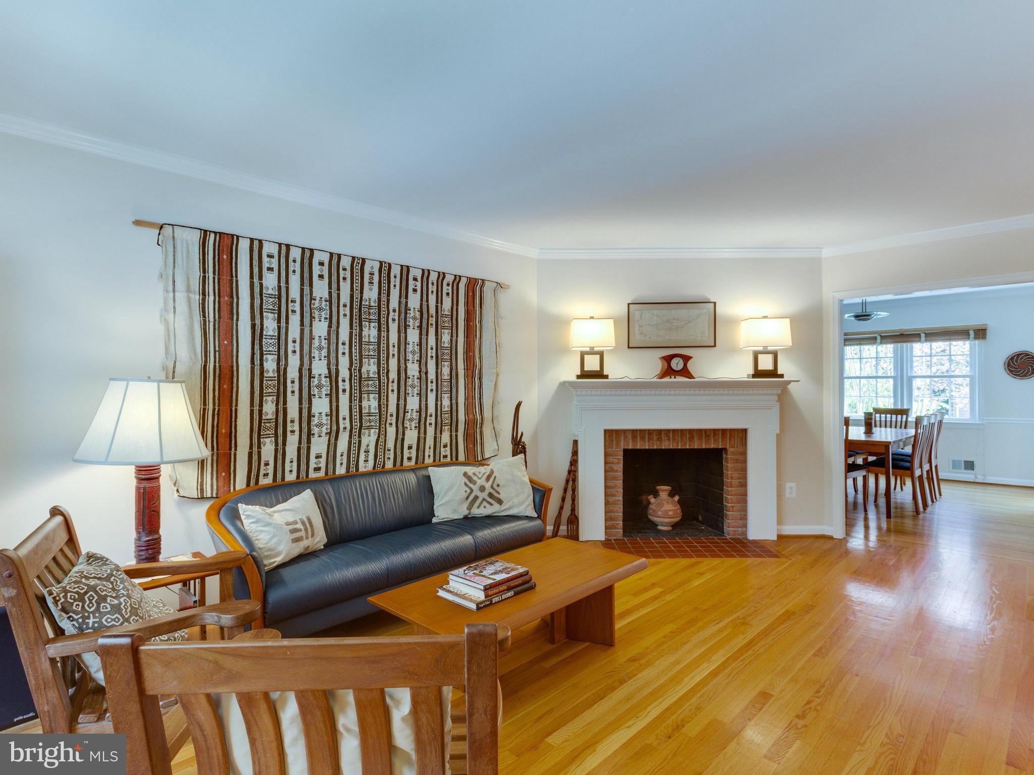 1157 Randolph Road McLean, VA 22101 - Photo 5 of 30 Living Room