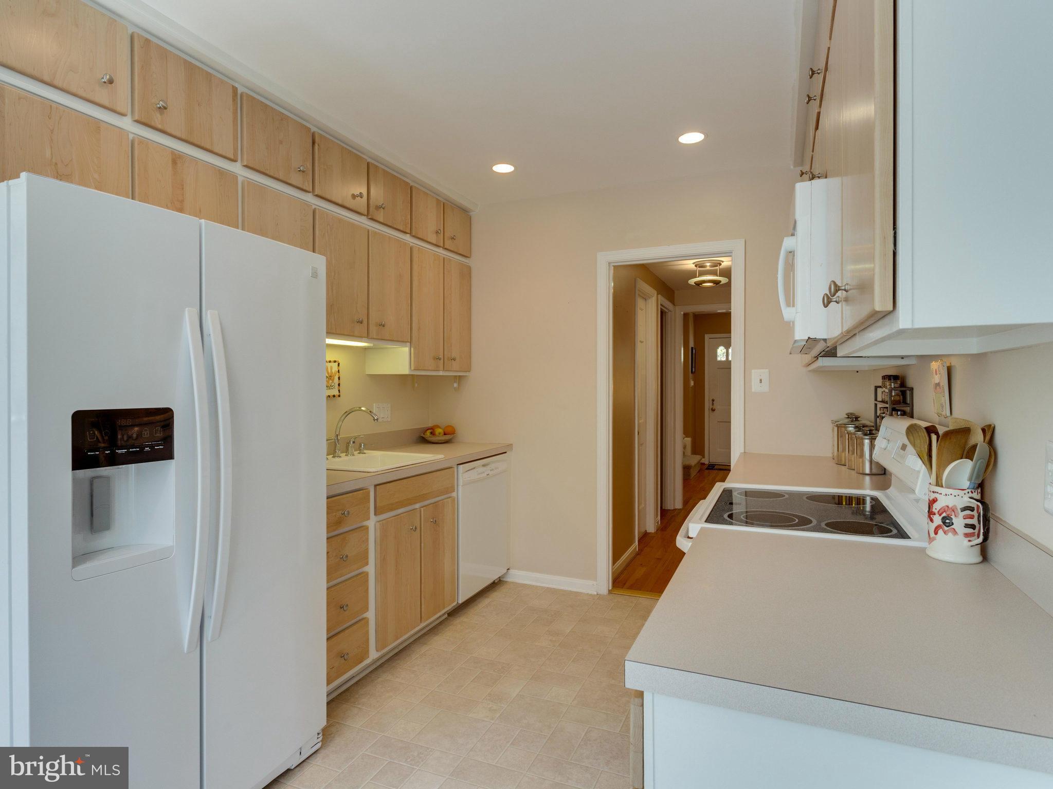 1157 Randolph Road McLean, VA 22101 - Photo 10 of 30 Kitchen