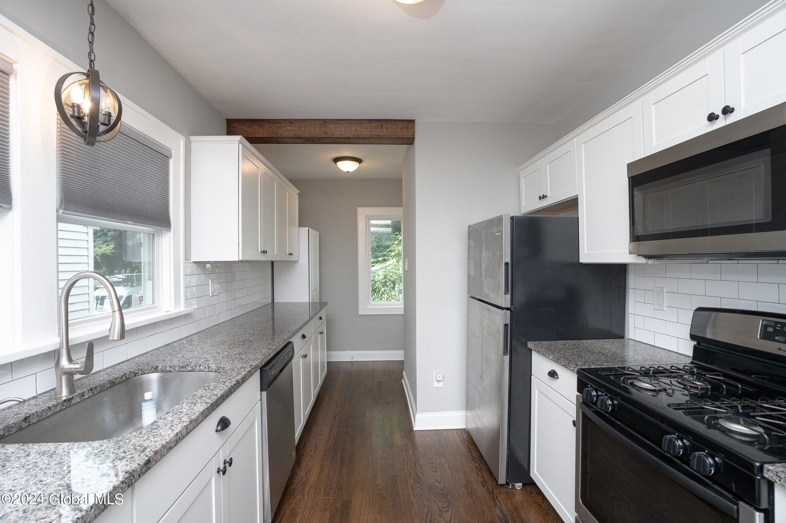 41 Osborne Road Albany, NY 12205 - Photo 13 of 33 016-41-Osborne-Rd