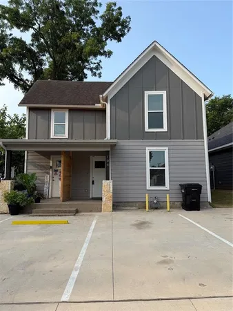 $950 | 106 West Hull Street, Unit 200, Denison, TX 75021