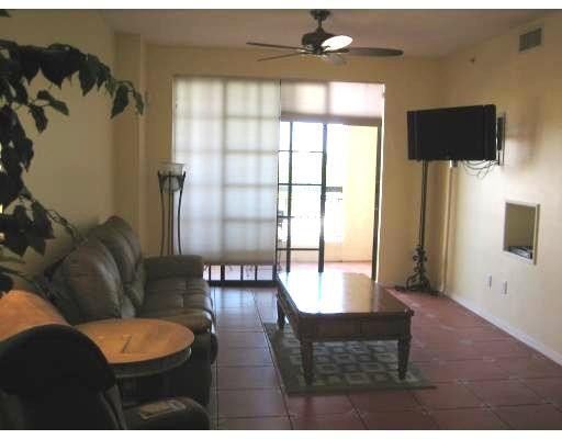 233 South Federal Highway, Unit 401 Boca Raton, FL 33432 - Photo 2 of 5 Living Room