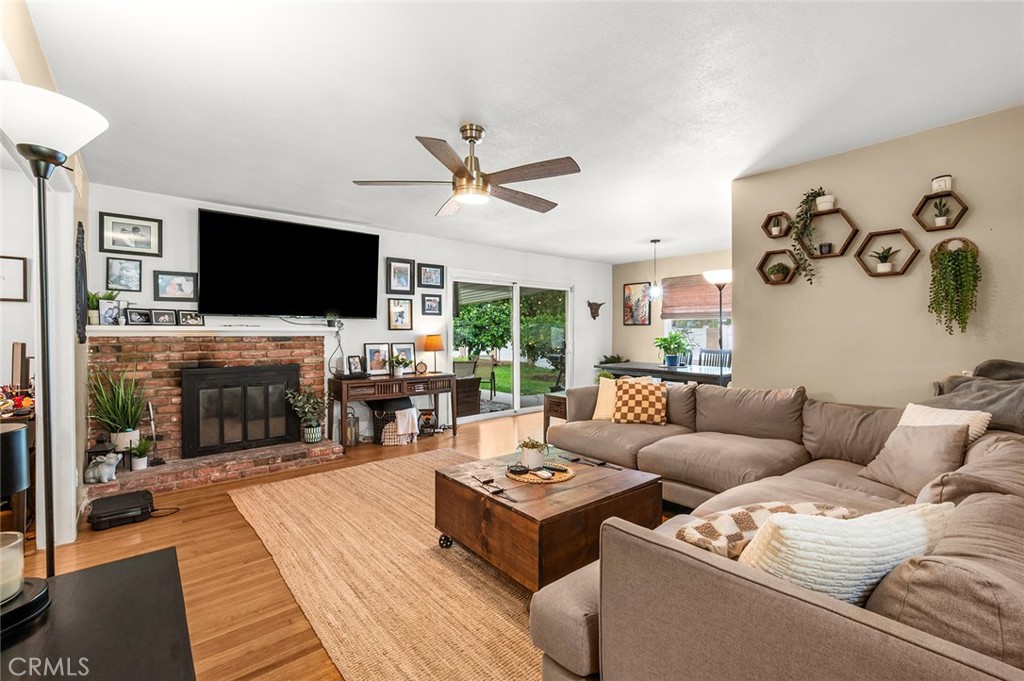 375 Cedar Avenue Brea, CA 92821 - Photo 4 of 40