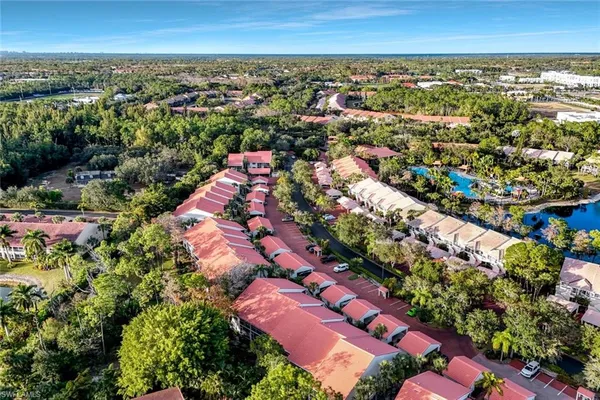 $274,900 | 2305 Hidden Lake Drive, Unit 3704, Naples, FL 34112