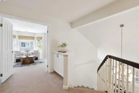 a view of livingroom with furniture