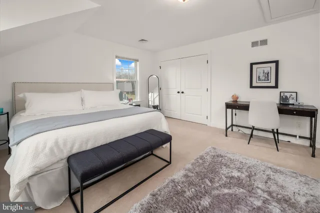 $895,000 | 4574 Old Saucon Road, Bethlehem, PA 18015