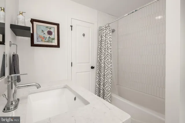 $895,000 | 4574 Old Saucon Road, Bethlehem, PA 18015