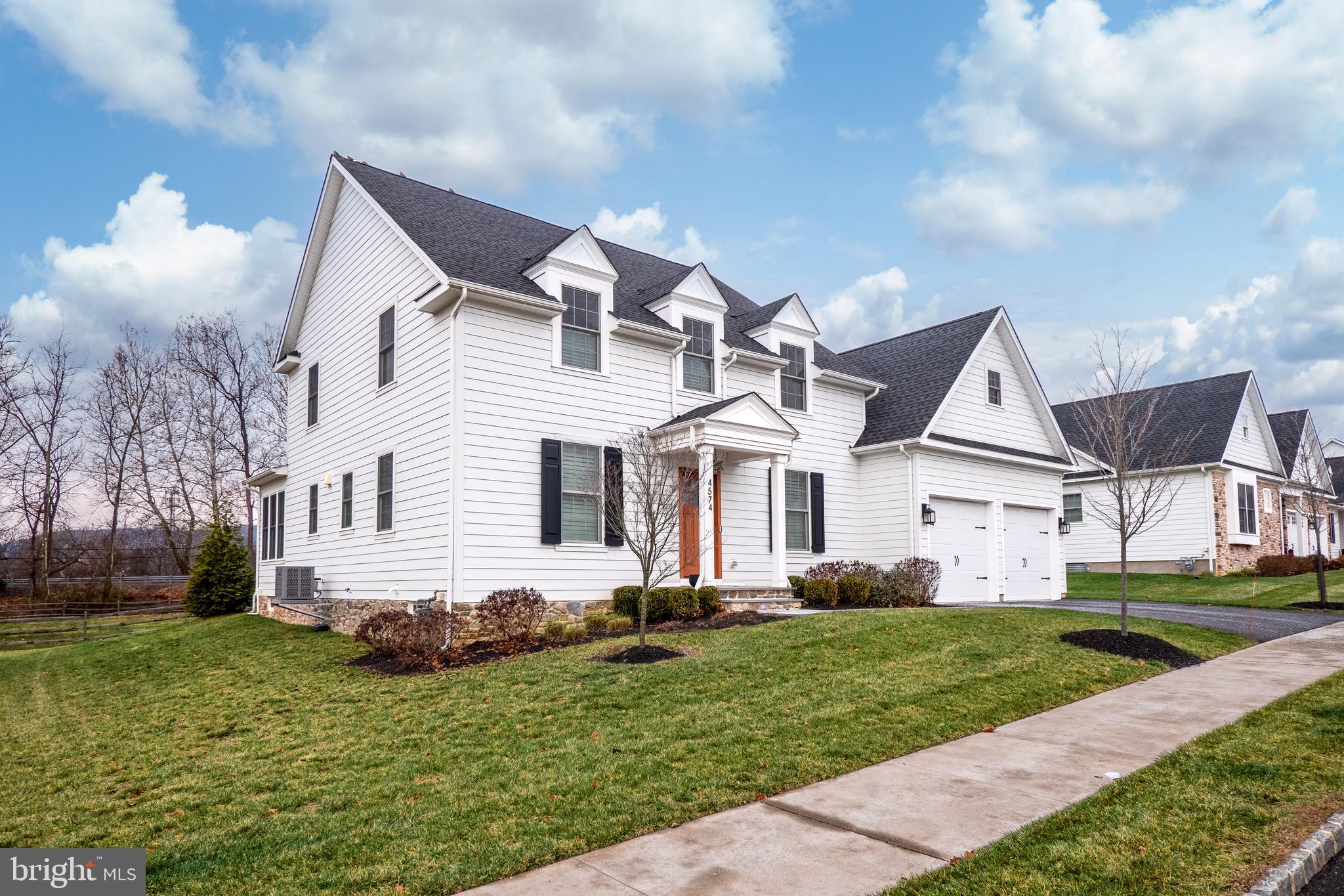 4574 Old Saucon Road Bethlehem, PA 18015 - Photo 4 of 44