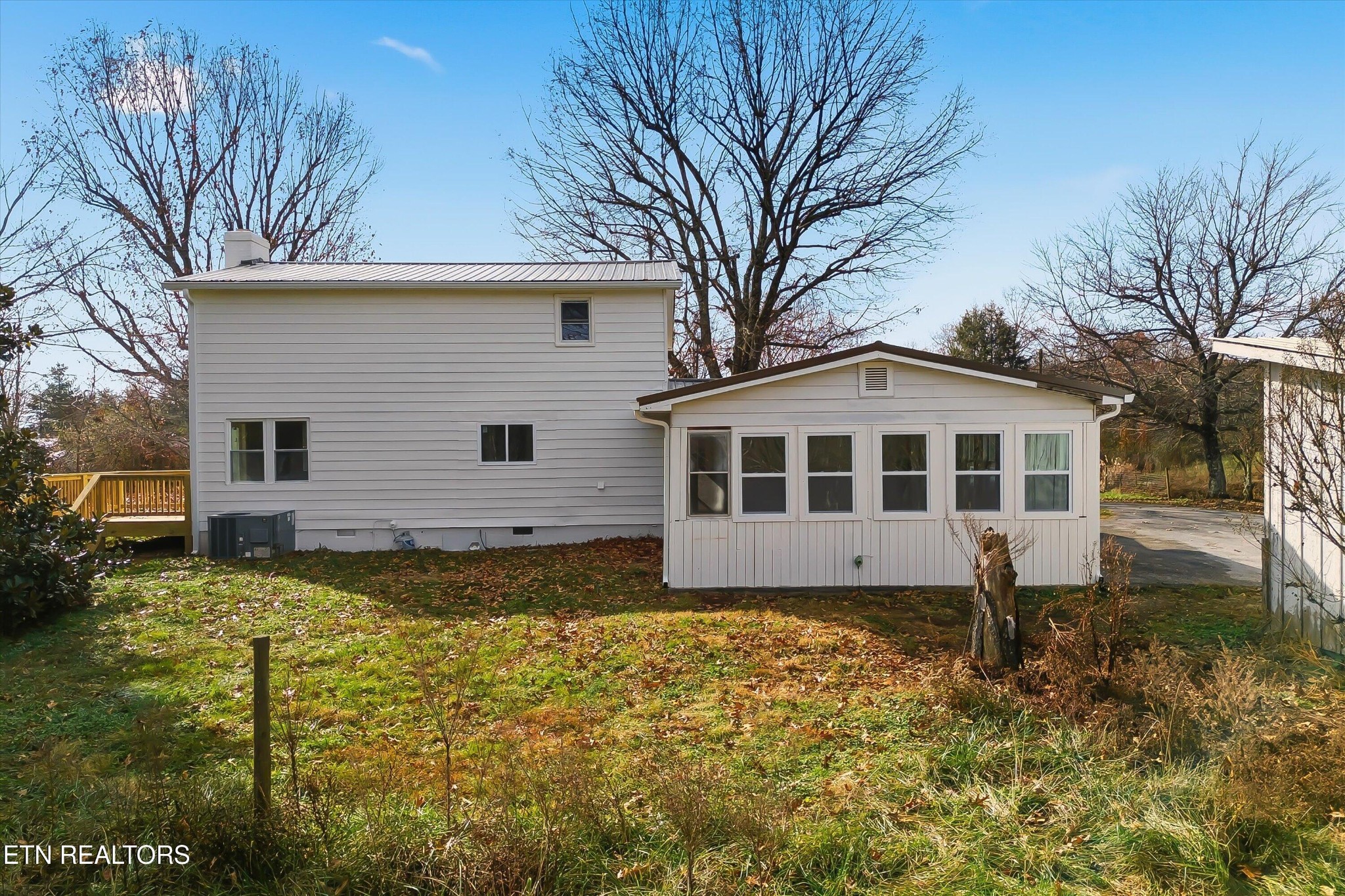 567 Dogwood Road Rockwood, TN 37854 - Photo 33 of 48 a view of a house with backyard
