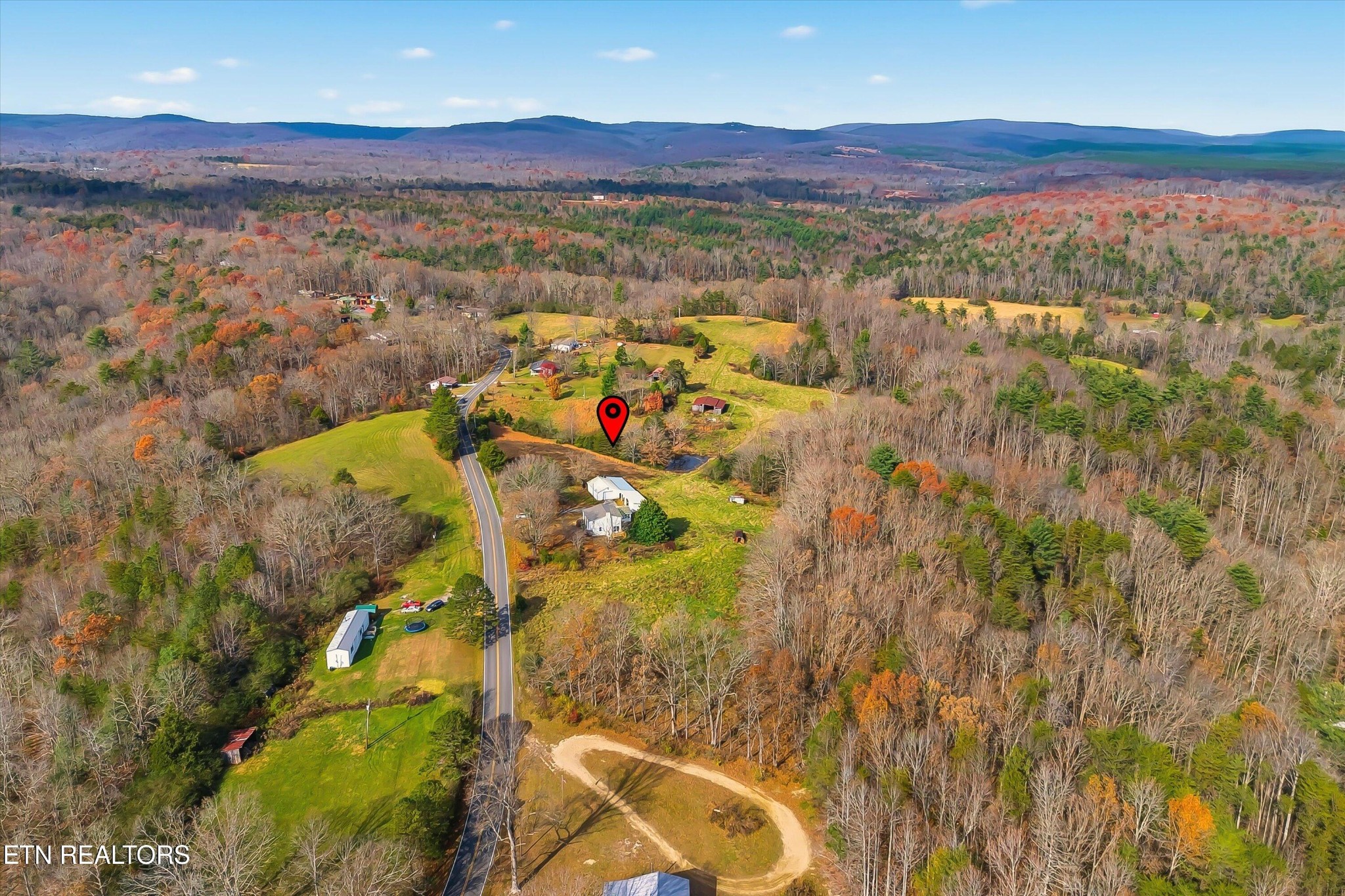 567 Dogwood Road Rockwood, TN 37854 - Photo 38 of 48 a view of city and mountain