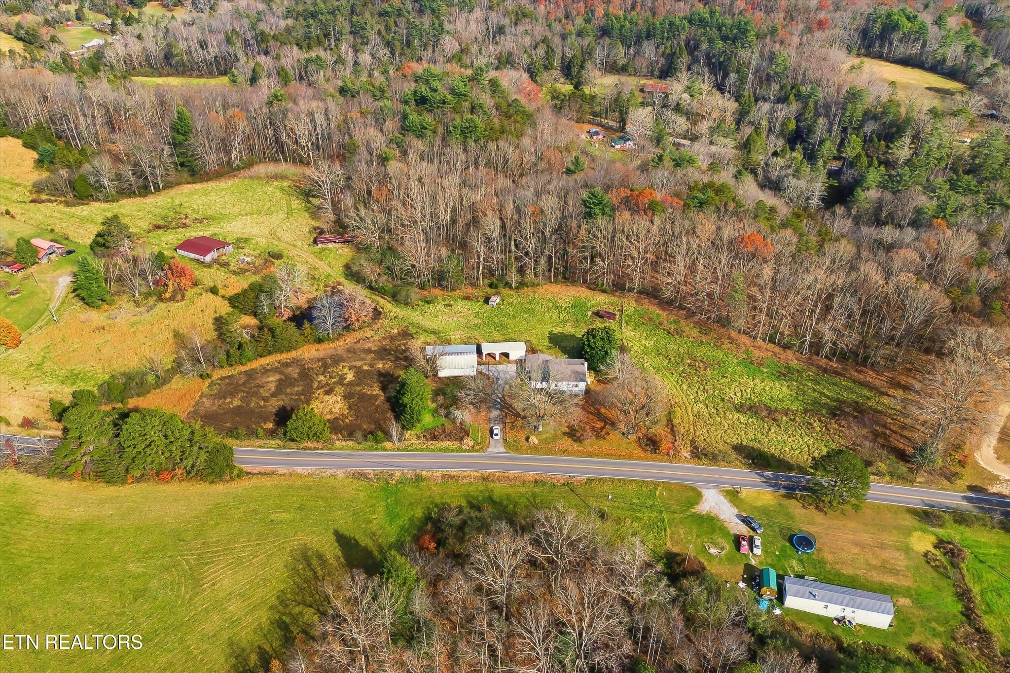 567 Dogwood Road Rockwood, TN 37854 - Photo 44 of 48 a view of a yard with an outdoor space