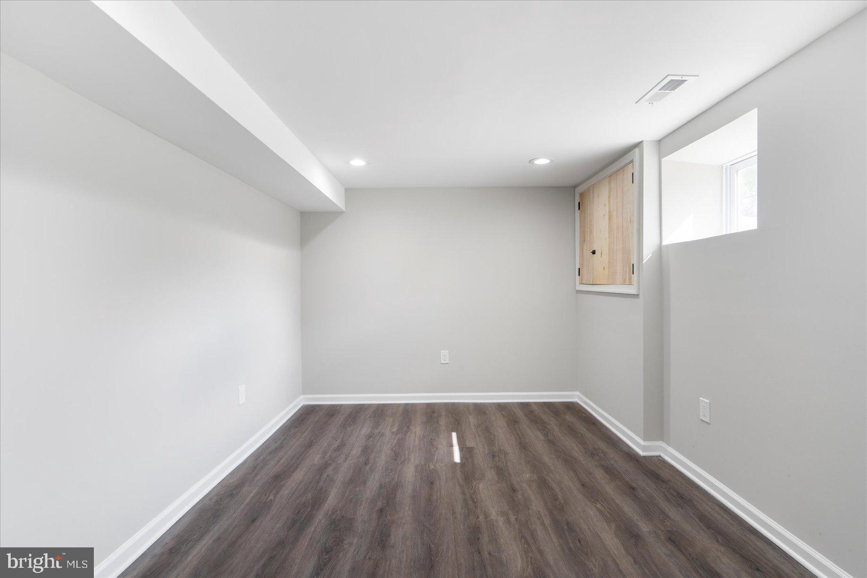 110 Riverside Drive Essex, MD 21221 - Photo 32 of 55