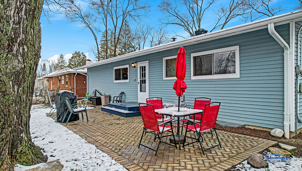 348 Raupp Boulevard Buffalo Grove, IL 60089 - Photo 35 of 41 a view of a house with a patio