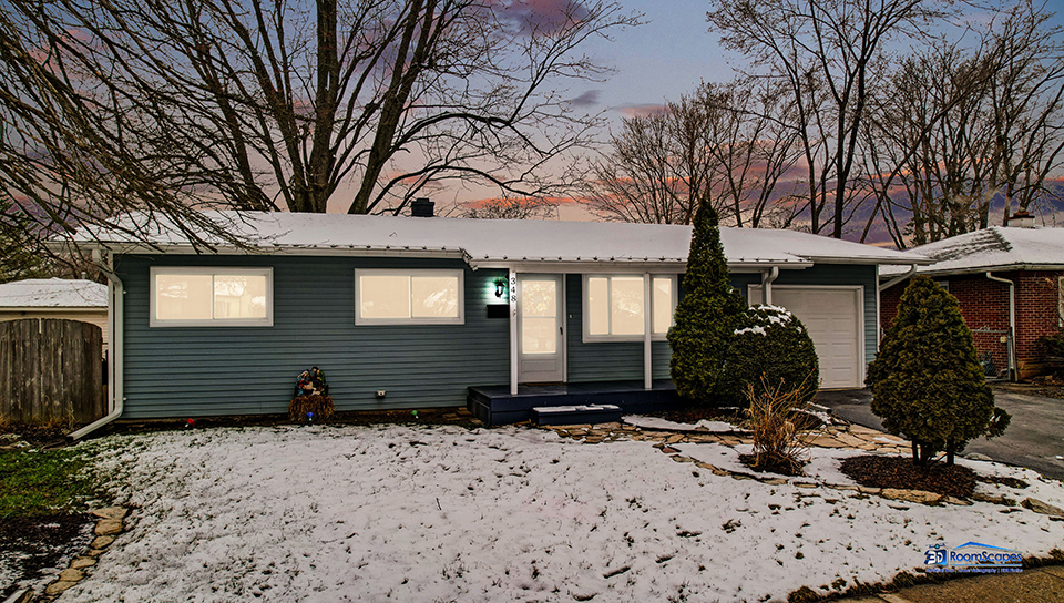 348 Raupp Boulevard Buffalo Grove, IL 60089 - Photo 39 of 41 a front view of a house
