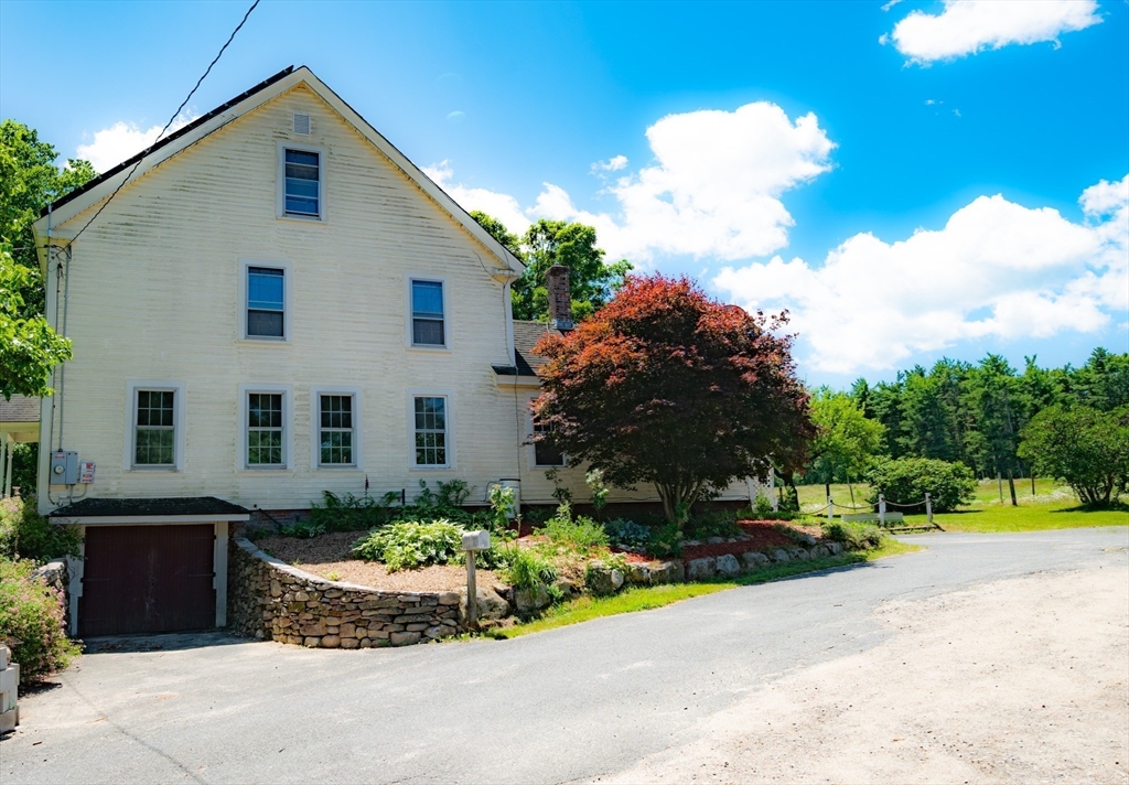 38 Blueberry Hill Road New Salem, MA 01355 - Photo 3 of 41