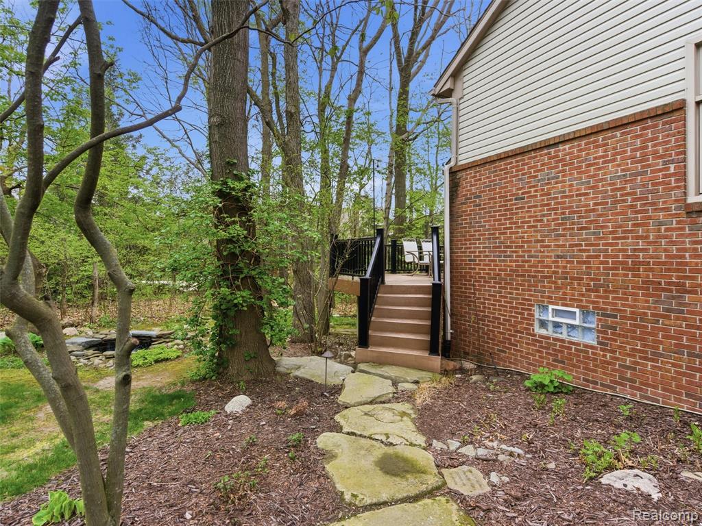 3874 Kaeleaf Road Lake Orion, MI 48360 - Photo 42 of 57 Gallery Image 42