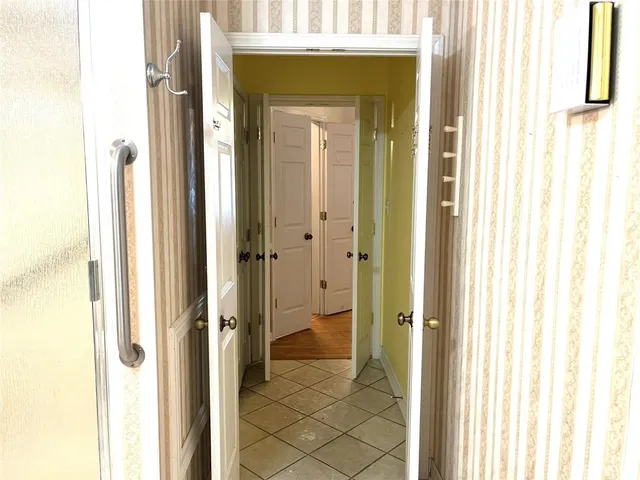 $250,000 | 204 West Fayette Street, Fayetteville, TX 78940