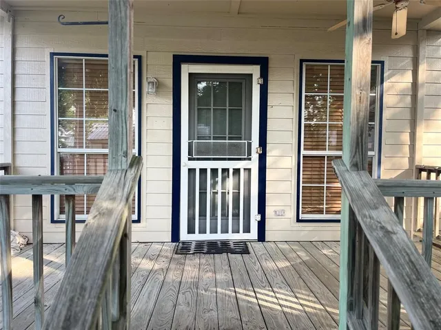 $250,000 | 204 West Fayette Street, Fayetteville, TX 78940